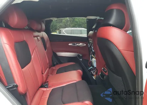 2022 Genesis Gv70 Base from USA, damaged, VIN KMUMCDTC3NU015353